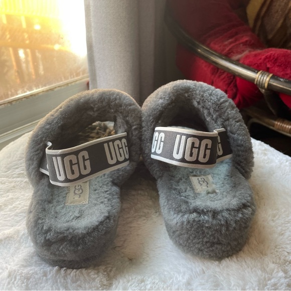 SOLD / Ugg Fluff Yeah Slippers - Picture 3 of 8